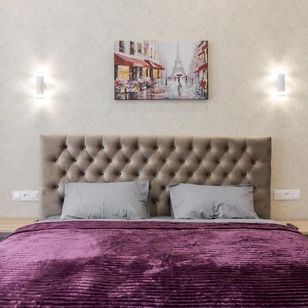 Luxury Flat In Downtown 2 Daire Lviv Dış mekan fotoğraf