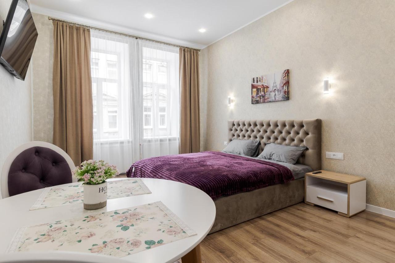 Luxury Flat In Downtown 2 Daire Lviv Dış mekan fotoğraf
